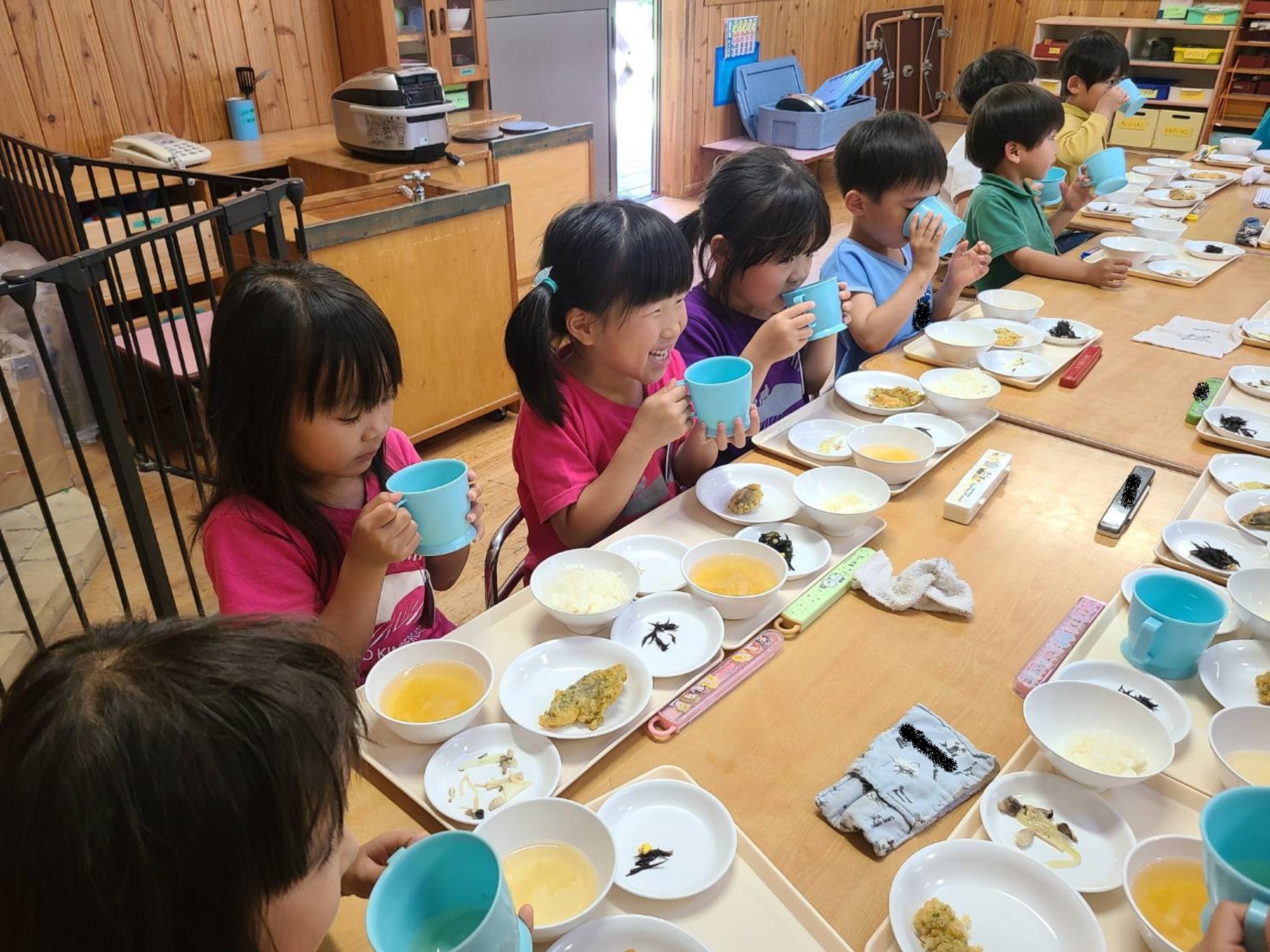 飲む！食べる！