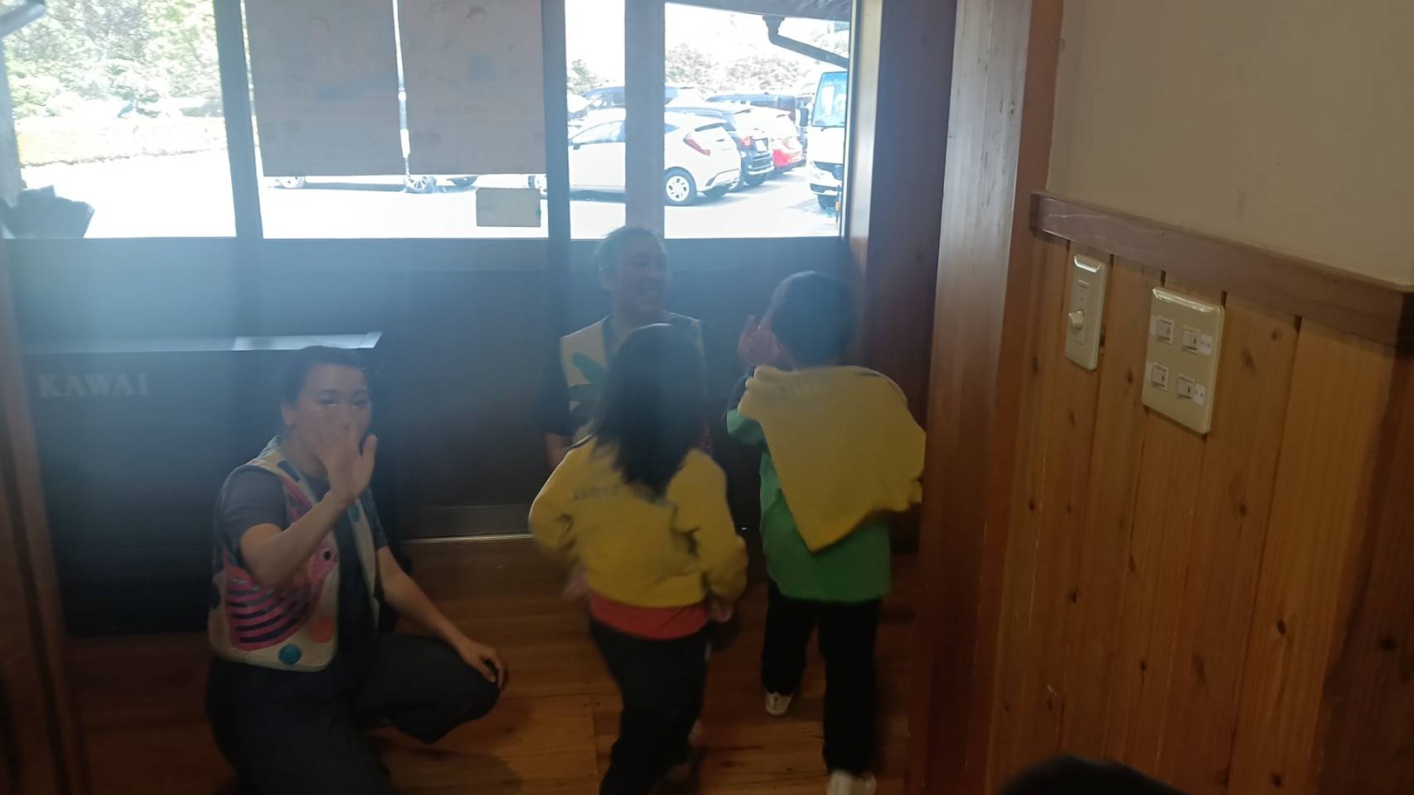 園外、明日アップします