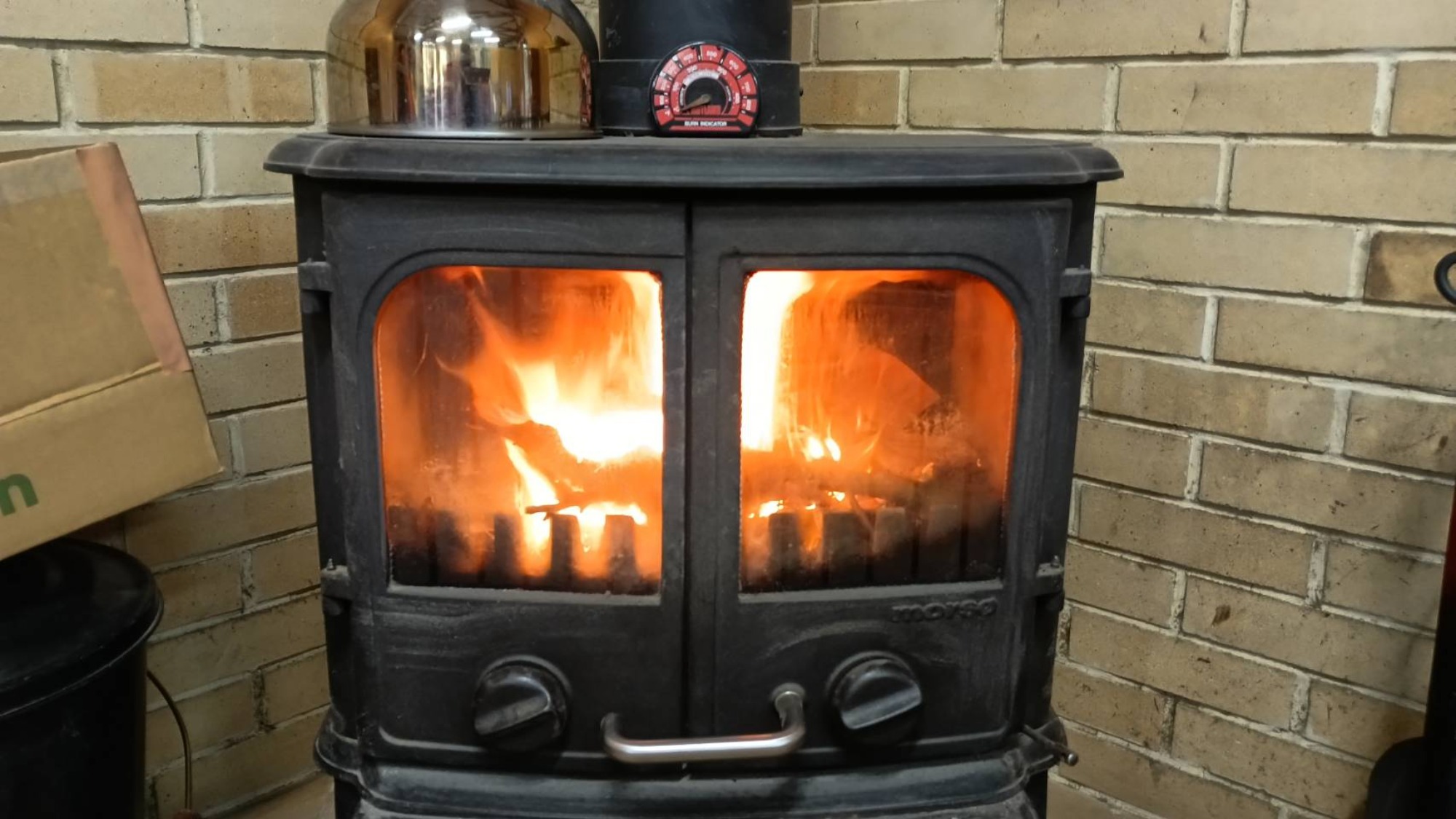 薪ストーブ　点火式