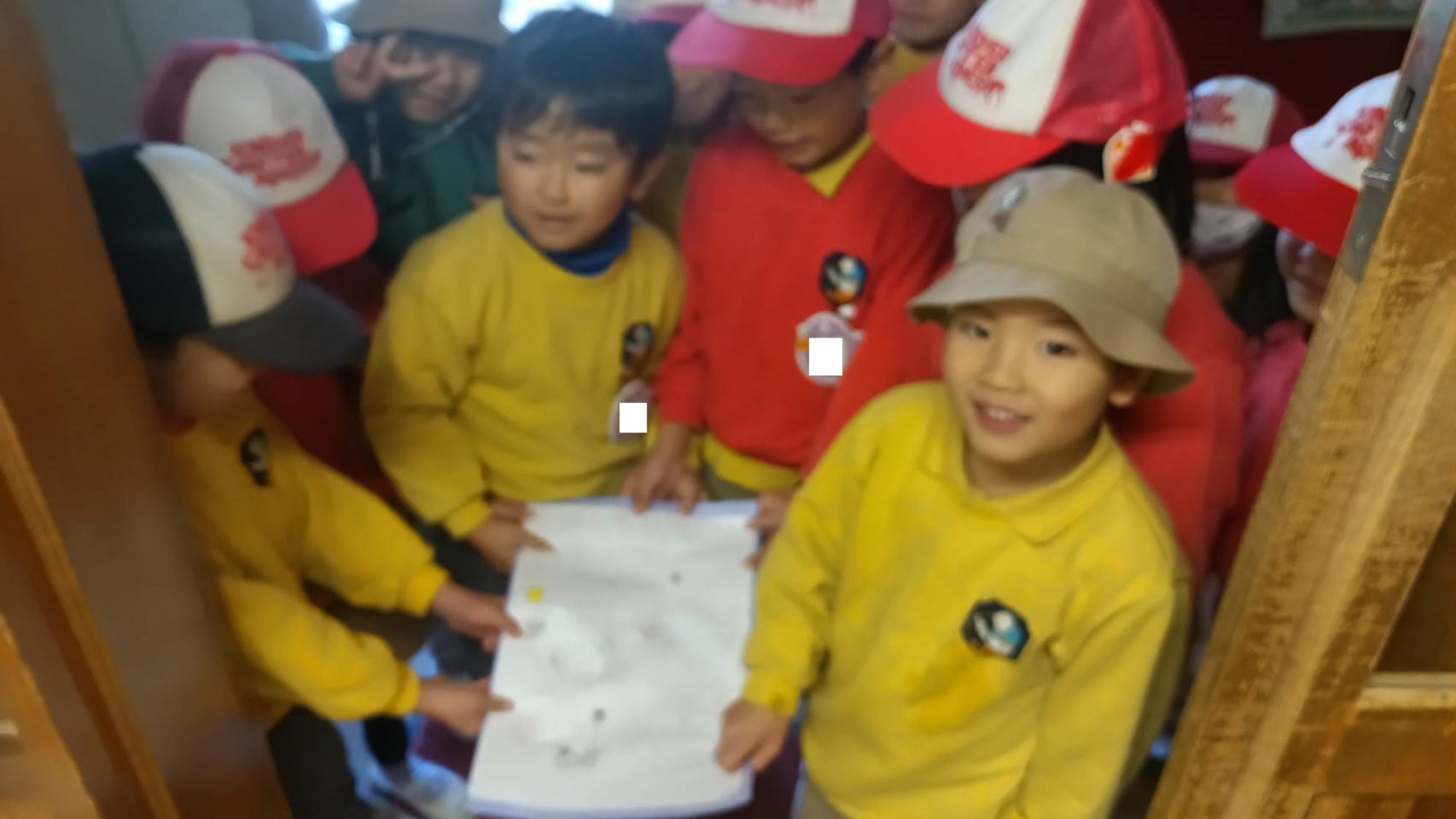 秋の山の絵・コンサート