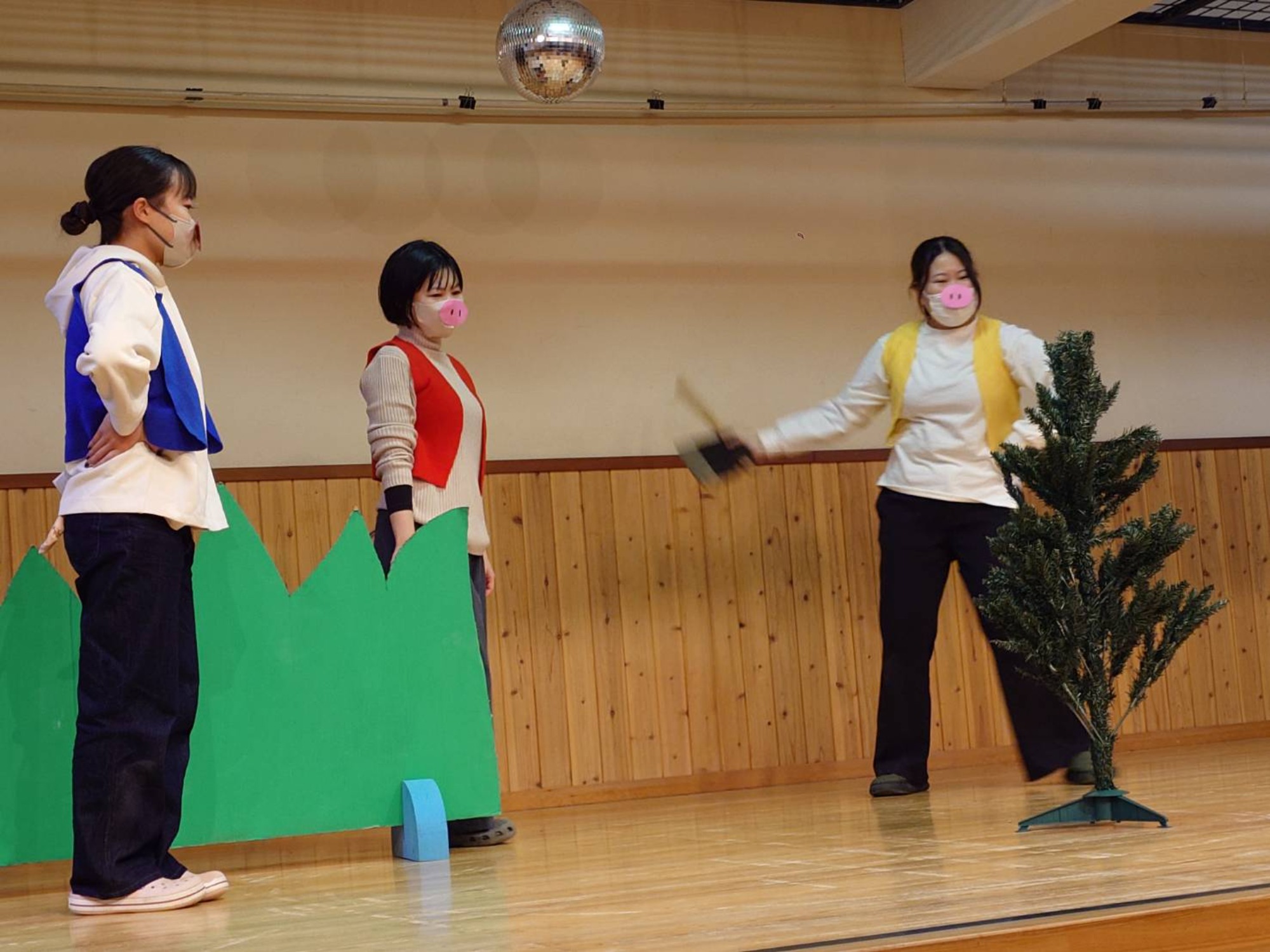 ３びきのこぶたのクリスマス