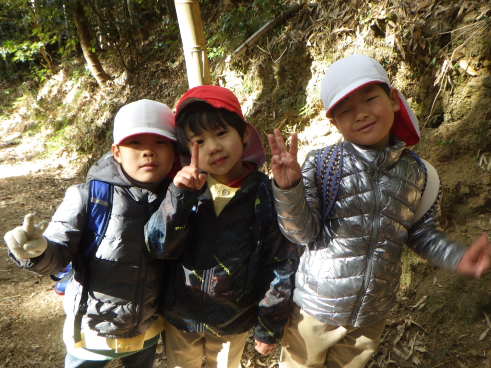 【年長】1/8　村積山　園外保育（3/3）