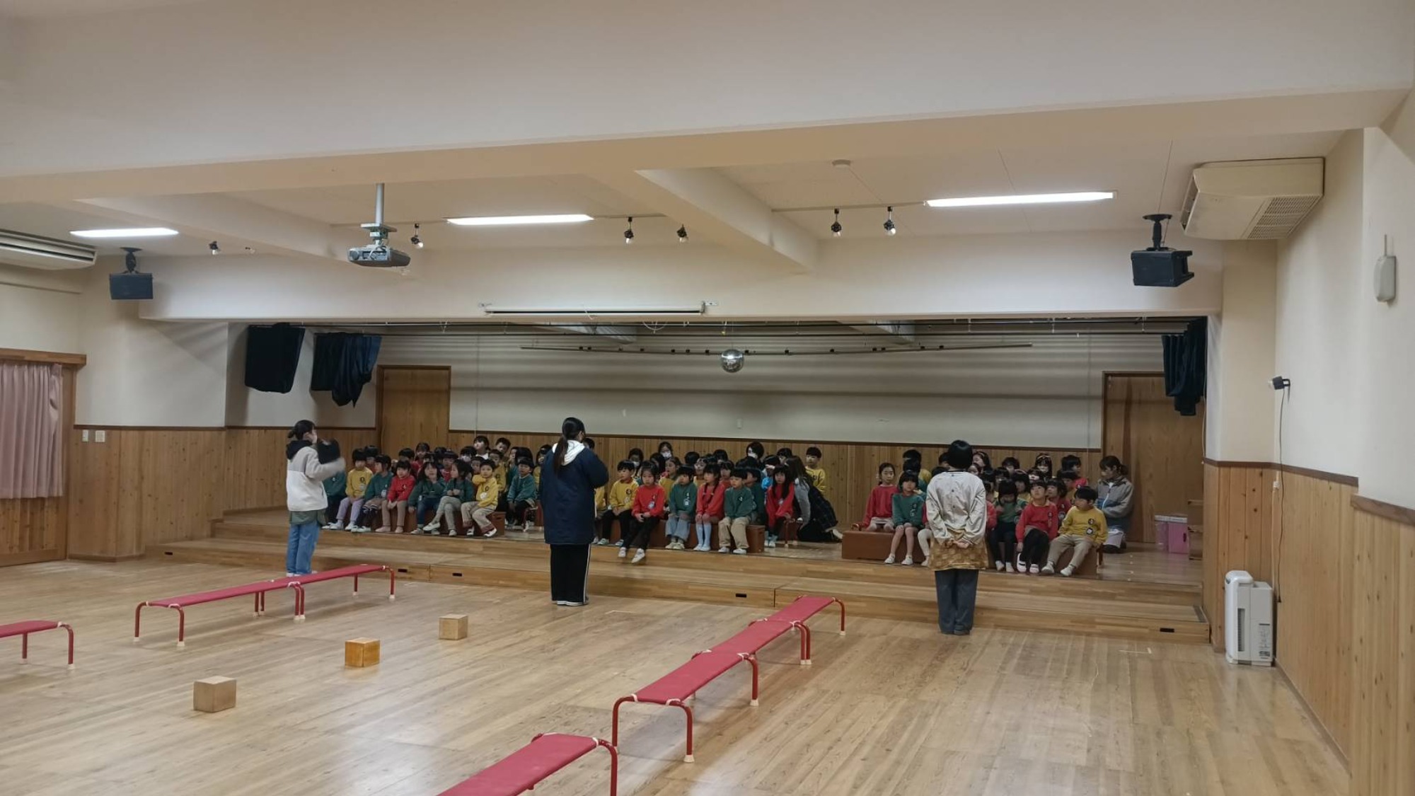 お蔵出し＆卒園式練習＆さるさる一座