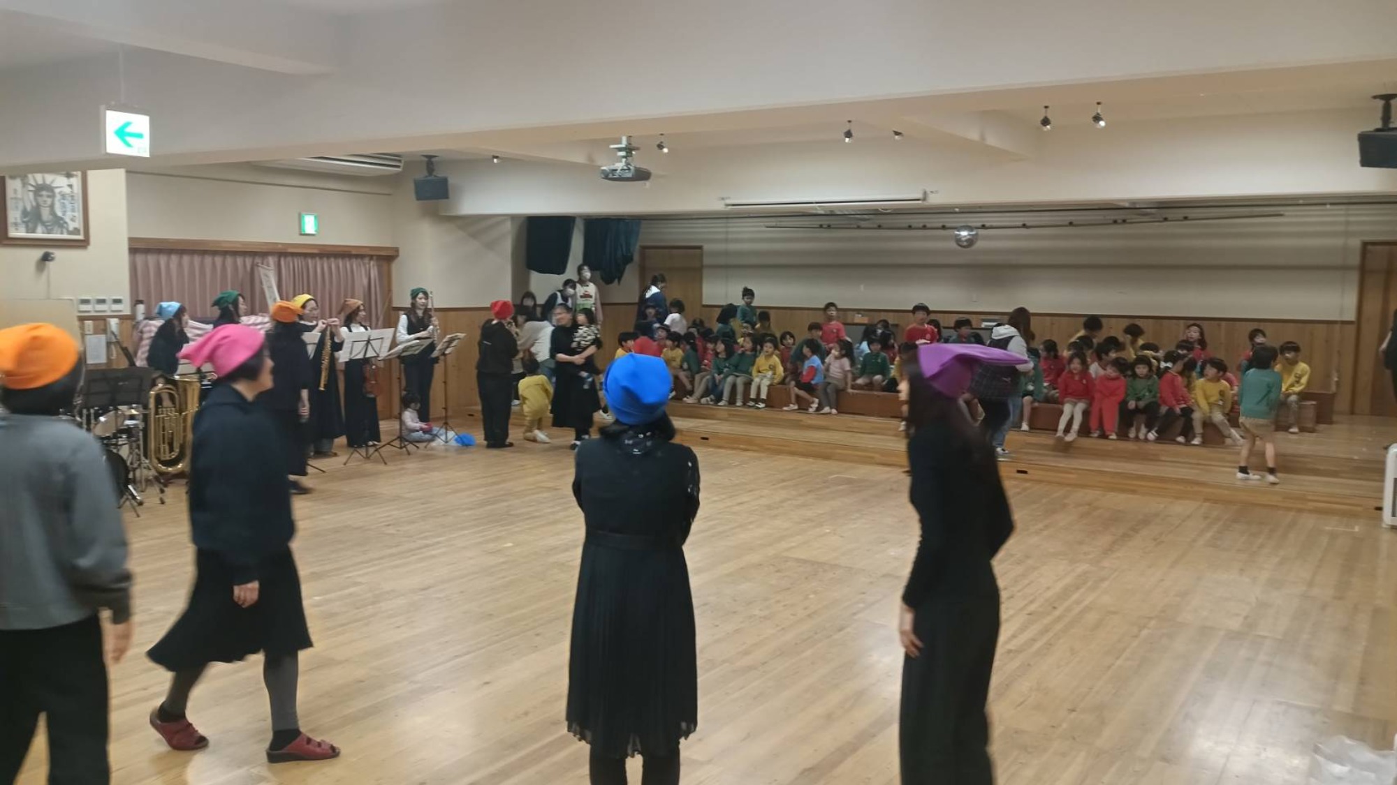 お蔵出し＆卒園式練習＆さるさる一座